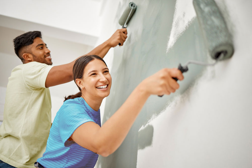 couple-renovating-home